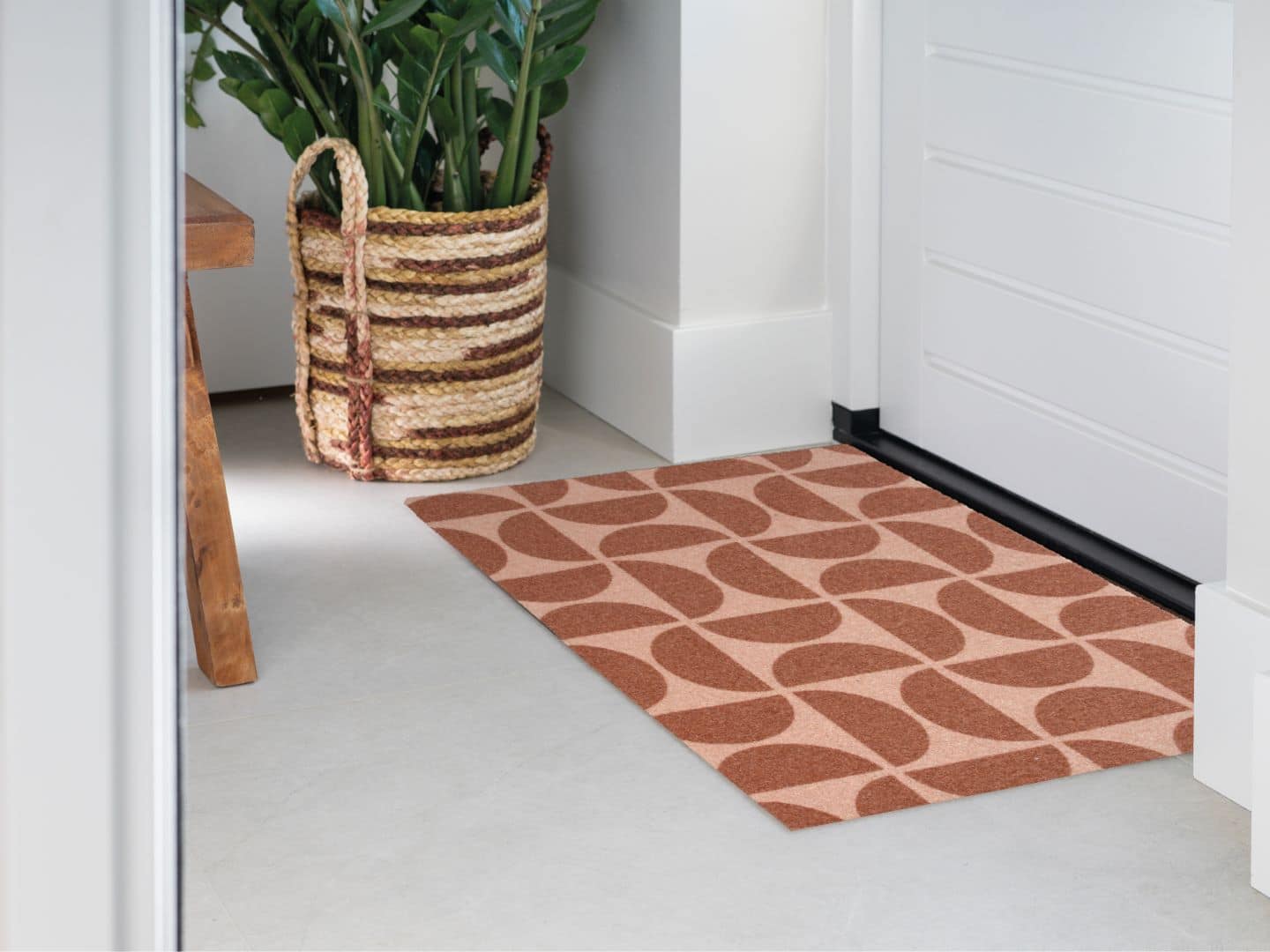 Photo of Mattigo Retro Vibes Brown at a front door